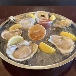 Half dozen raw gulf oysters.