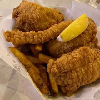 F3. Fried Catfish Basket