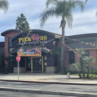 Pier 88 Boiling Seafood & Bar - Montclair