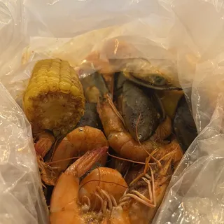 L1. Shrimp Head On Lunch