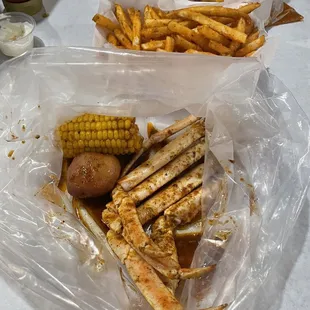 1/2 lb of snow crab legs