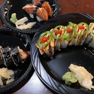 Eel roll, unagi nigiri, dam good roll. Delicious.