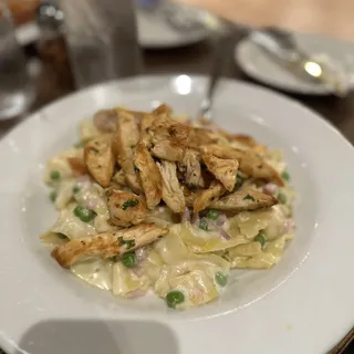 Fettuccine Alfredo
