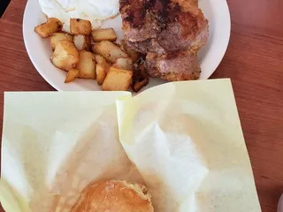 Lunch Box Cafe