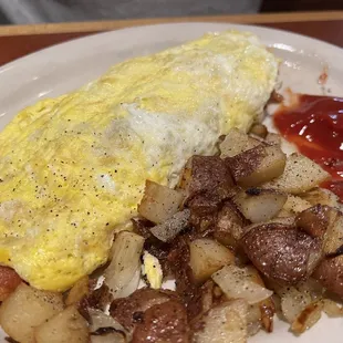 Meat, lovers omelette, with home fries