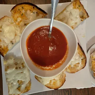 Must have the melted cheese bread with homemade sauce (You'll want to lick the bowl!