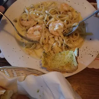 Fettuccine Alfredo