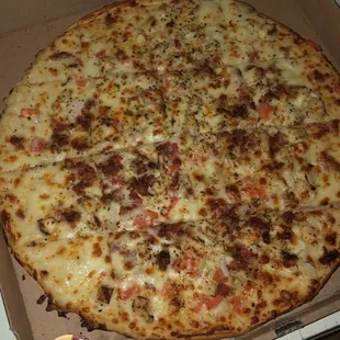 chicken Alfredo pizza