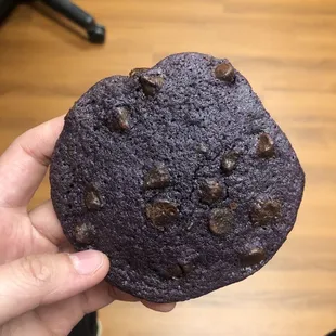 Ube chocolate chip cookie