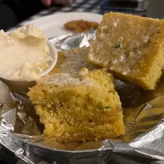 Hot Pepper Skillet Cornbread