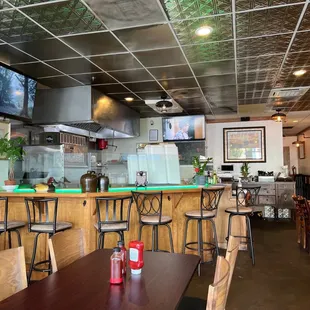 Ready for a great lunch with friends! We're excited to greet you :)