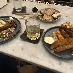 Bread Service