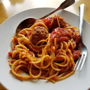 Spaghetti &amp; meatballs lunch special!