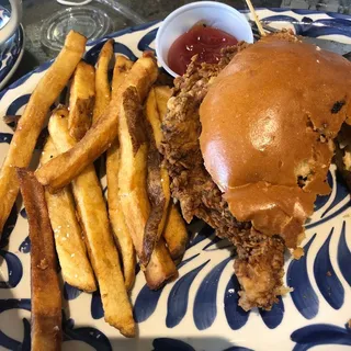 Piggys Crispy Chicken Sandwich