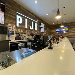 Great place to have beer during happy hour!