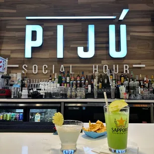 Pear ginger saketinis / pineapple juice, blue curacao, shot of soju