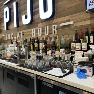 Enjoy variety of beers; cocktail drinks while watching sports games &amp; news