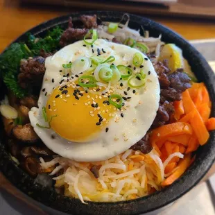 Dolsot (stone pot) Bulgari binimbop.