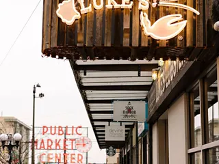 Luke's Lobster Pike Street