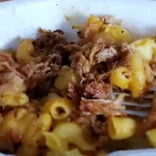 pulled pork and macaroni