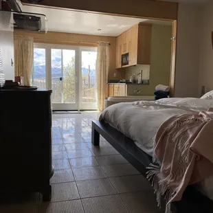 meadow suite with mountain views and jacuzzi tub 2022