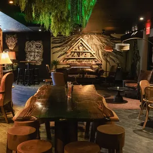 burgers, interior