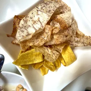 Malanga and plátano crisps