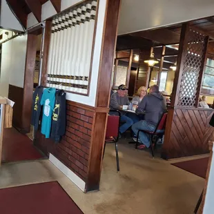 Clean dining
