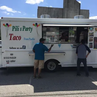 two people ordering food