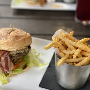 Pillbox Burger Best burger in downtown St Paul! Always great food and service!