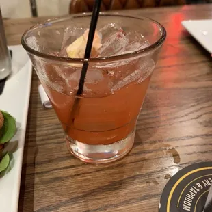 The Knockout - Plantation Pineapple rum, Strawberry Syrup, Lime Juice