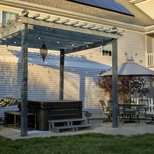 Jacuzzi lights and outdoor dining