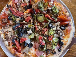 Reba's Pizzeria & ​deli