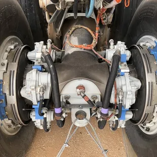 787 main gear breaks