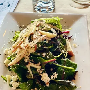 Pimienta Salad