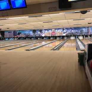 A few of the lanes.