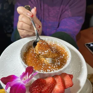 Thai tea crème brûlée