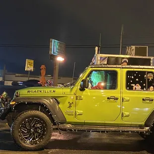 Parking lot - Grinchmas