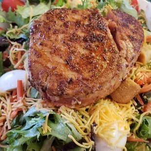 Salad with blackened tuna