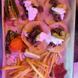 4 Tacos Modelo