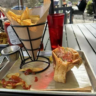 Ordered the Maine Roll. Huge pieces of lobster  with thin sliced celery, mayo &amp; spices. The Texas toast was very fresh &amp; tasty.