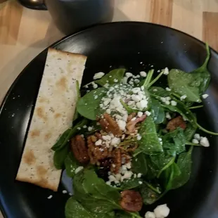 Spinach Salad with Craisins, cinnamon pecans, feta cheese &amp; Vinaigrette.  Great flavor combo, loved it.