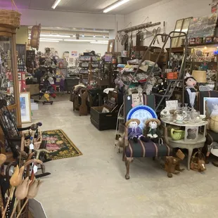 Another shot across the back room...