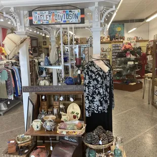 View looking in from the front entryway...