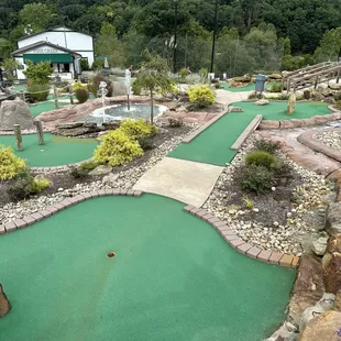 Overview of the putt-putt course
