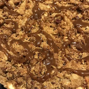 a chocolate crumble pie