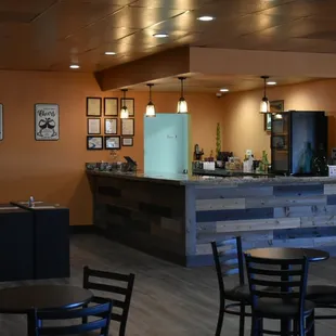 the bar and dining area