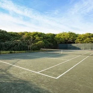 Gorgeous day for a match on our outdoor clay tennis courts!