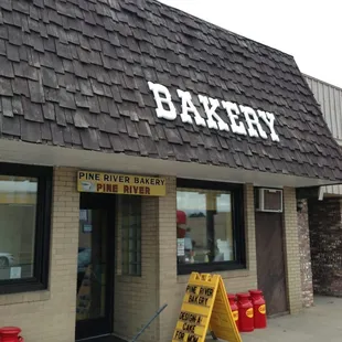 the front of the bakery