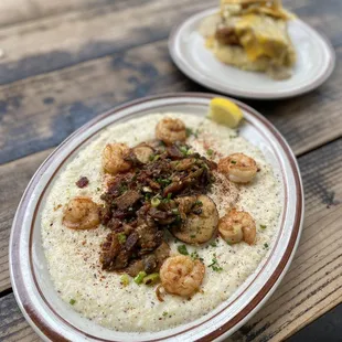 Close up of the shrimp and grits